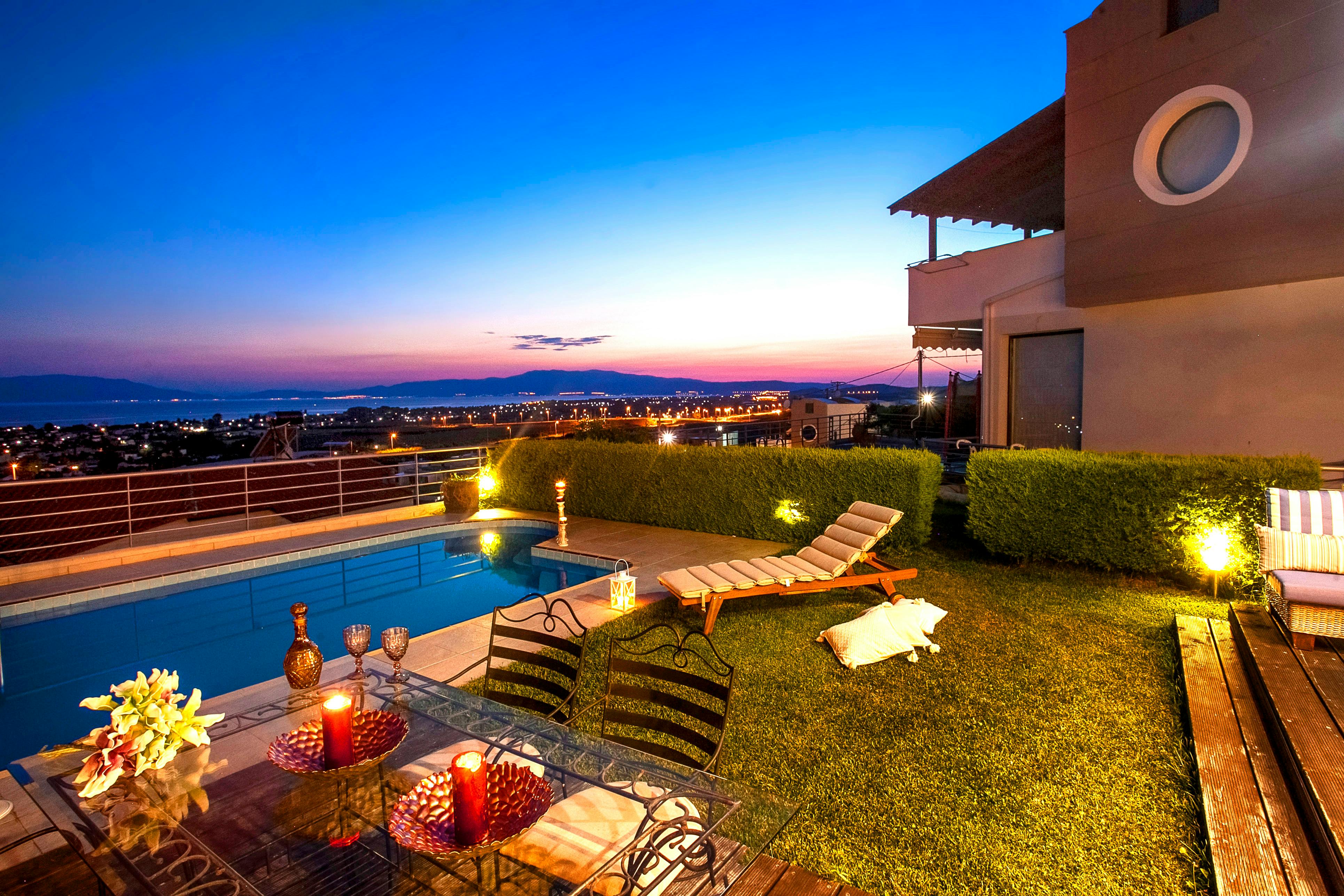 Devine Hotel